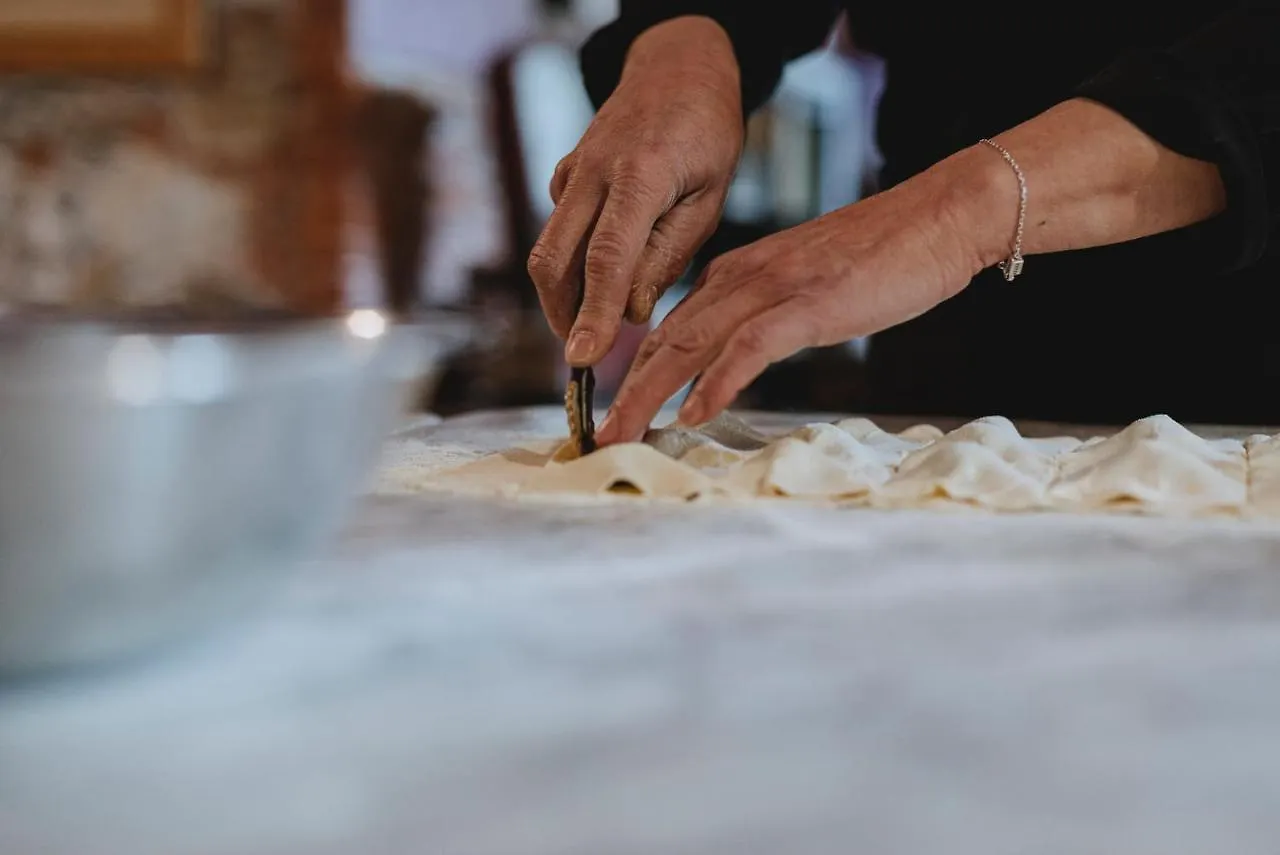 Un Angelo Alla Mia Tavola Sarzana 0*,  Italy